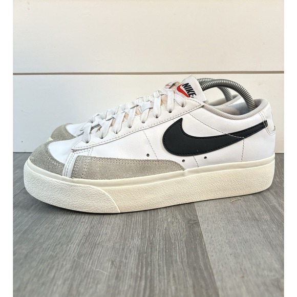 Nike Women's Blazer Low Platform Sneakers White/Black DJ0292-101‎ Size 9 US - Picture 2 of 8